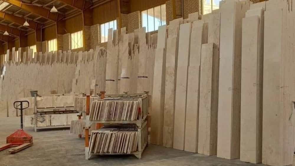 چرا سنگ تراورتن عباس آباد برند بازار است؟